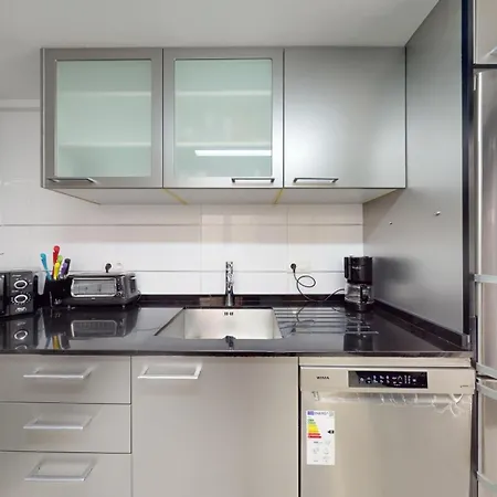 Castle And Port Views With Ac *